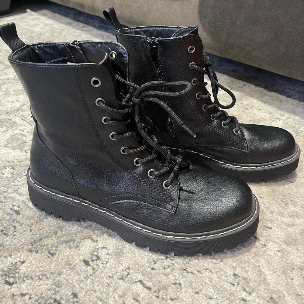 SINCERELY JULES COMBAT BOOTS